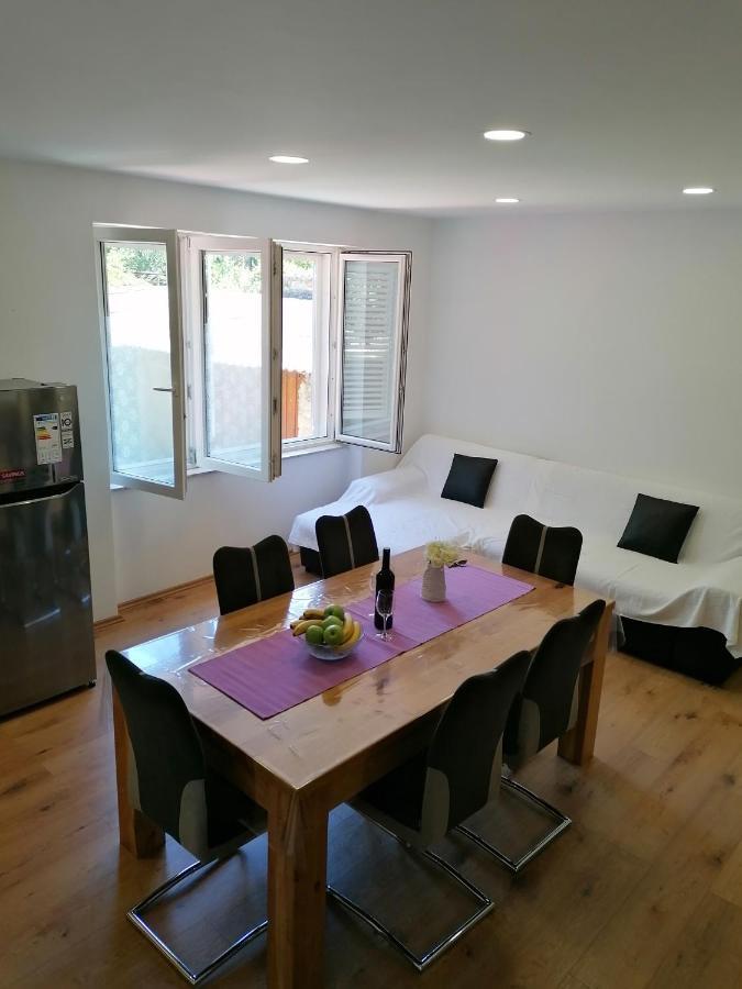 Apartment "B" 50 M From The Beach Zadar Ngoại thất bức ảnh