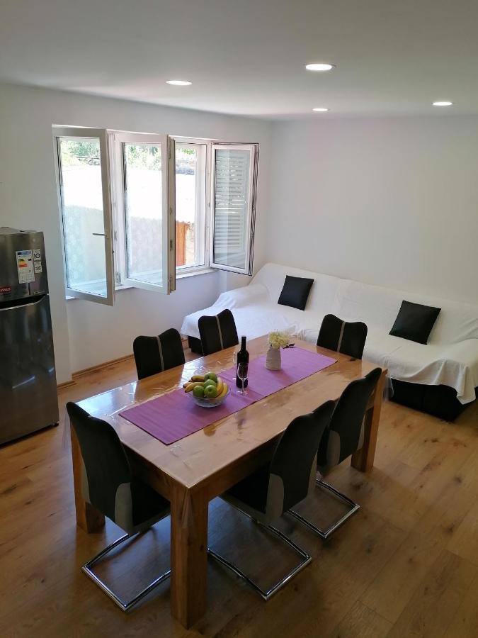 Apartment "B" 50 M From The Beach Zadar Ngoại thất bức ảnh