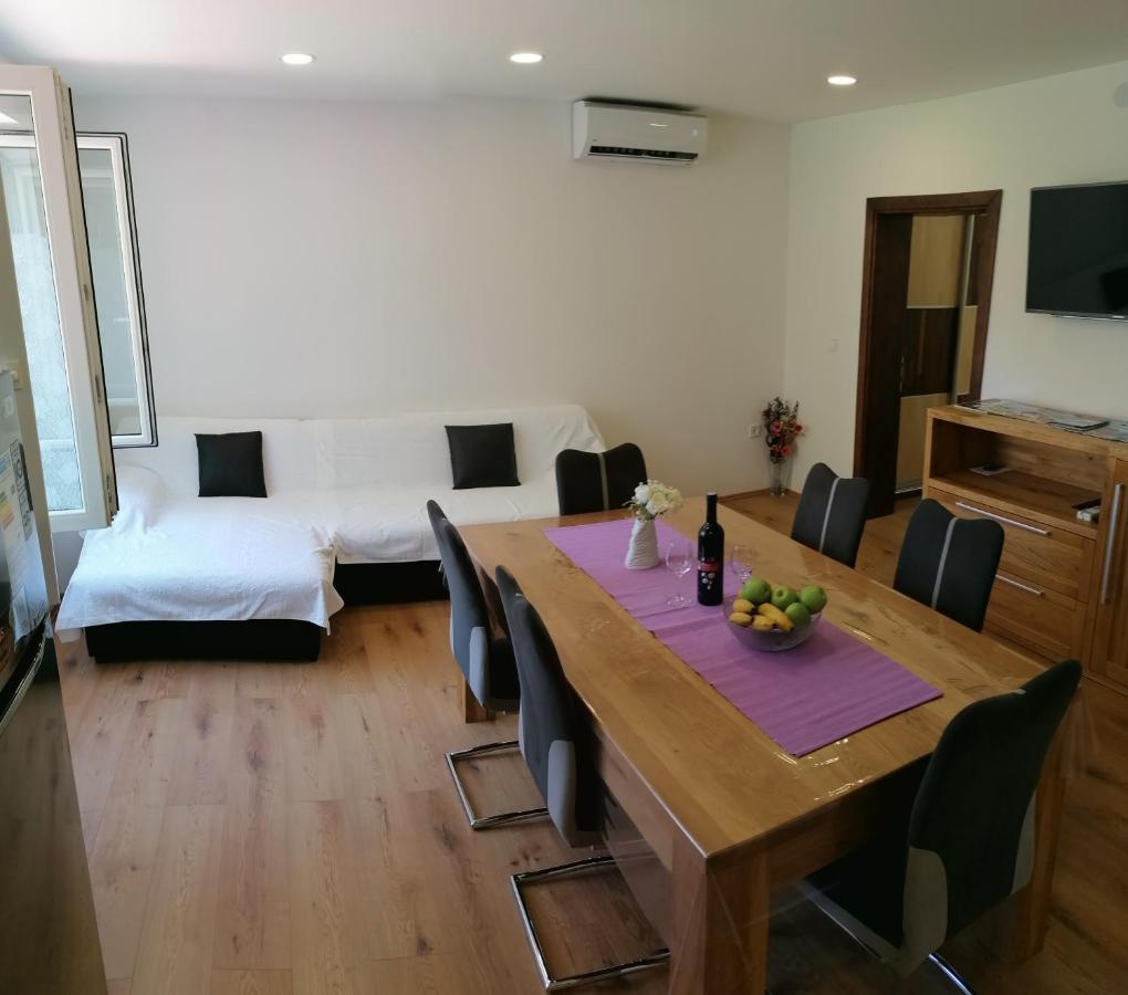 Apartment "B" 50 M From The Beach Zadar Ngoại thất bức ảnh